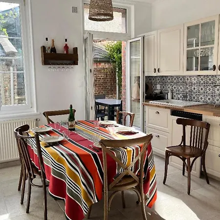 Town House With Garden Ferienhaus Honfleur